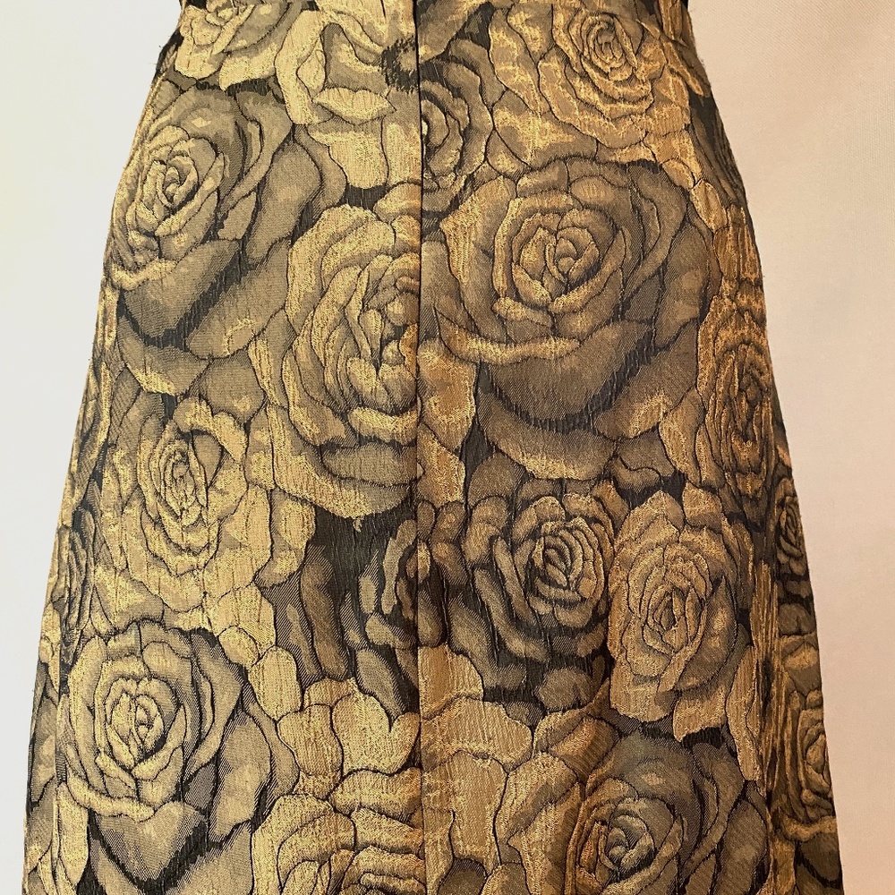 Elegant gold and black roses skirt, front box pleats, A-line back